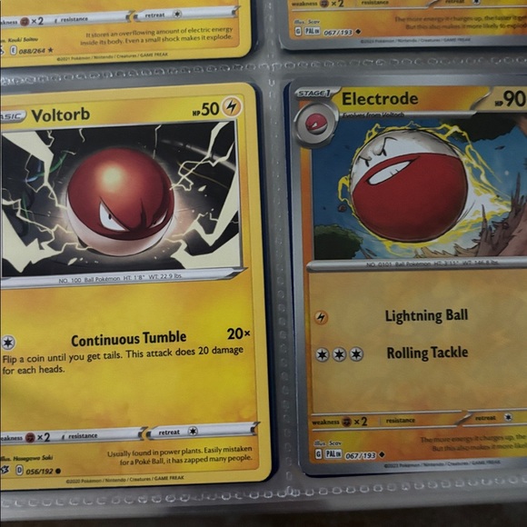 pokemon electrode card Pokemon - Electrode - Evolutions 2016 main image 0
